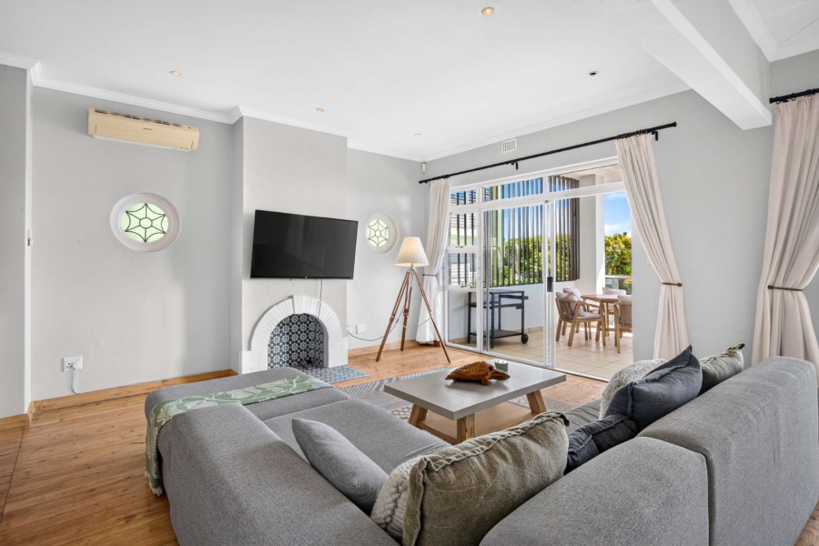 2 Bedroom Property for Sale in Green Point Western Cape
